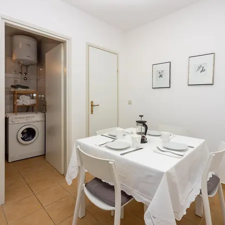Apartman Garden View *