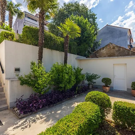 Garden View *